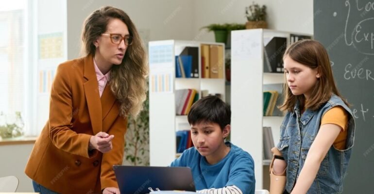 accredited degree business school online